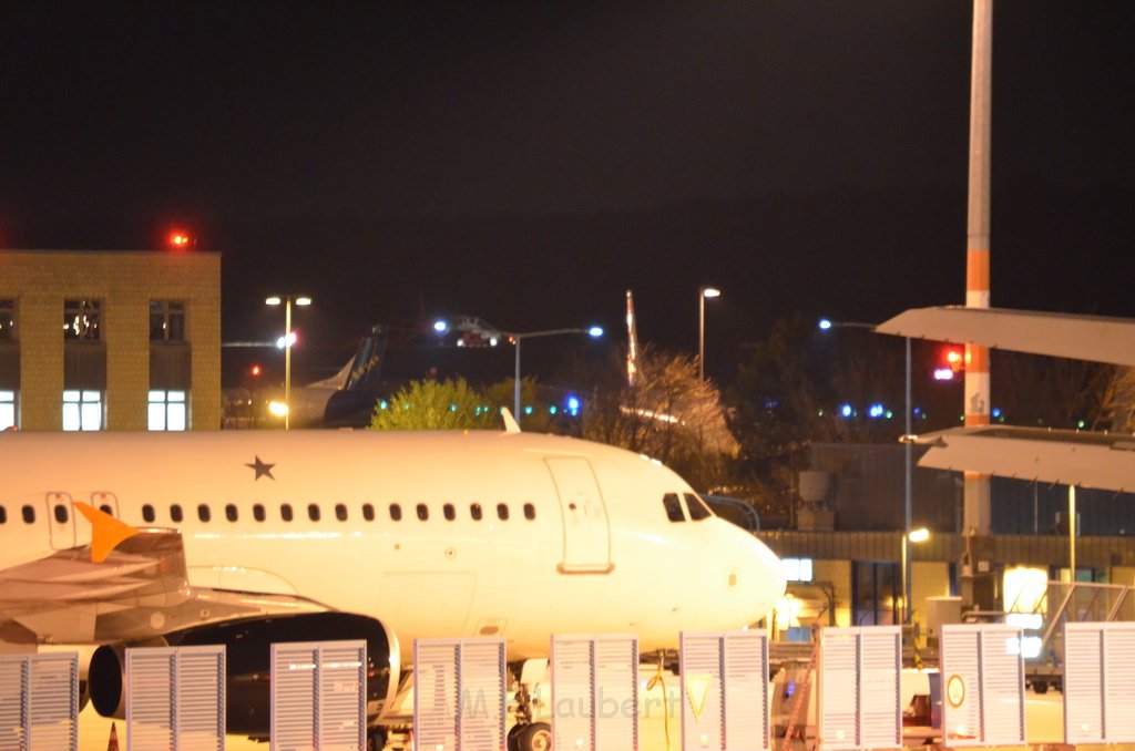 Bombendrohung Germanwings Koeln Bonner Flughafen P108.JPG - Miklos Laubert